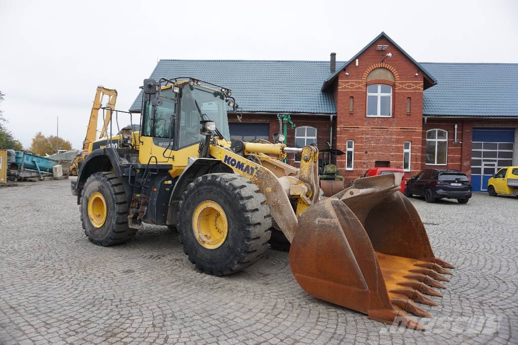 Komatsu WA 380-8 Kolesni nakladalci