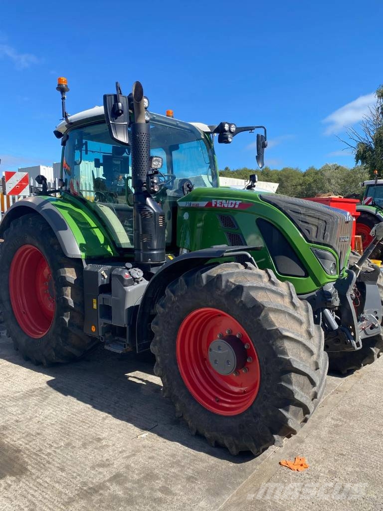 Fendt 718 Vario Gen6 الجرارات