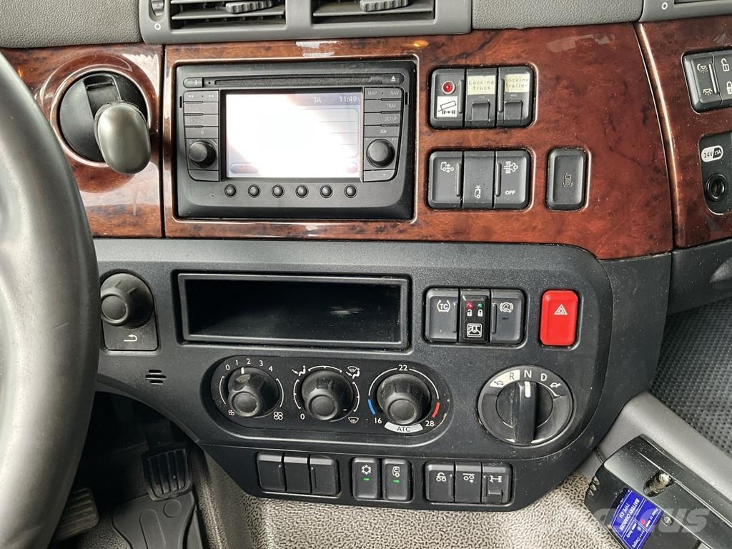 DAF FAX CF 480 Kipper met HMF 21 Tonmeter laadkraan Savivarčių priekabų vilkikai