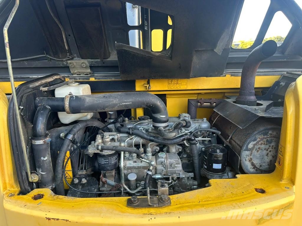 New Holland Kobelco E70SR-1ES | A/C Midi bagri 7t – 12t