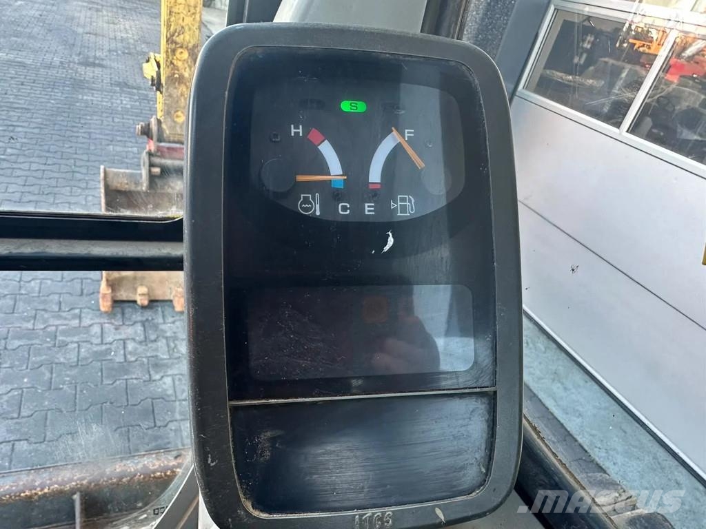 New Holland Kobelco E70SR-1ES | A/C Midi bagri 7t – 12t