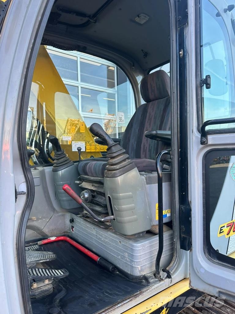 New Holland Kobelco E70SR-1ES | A/C Midi bagri 7t – 12t