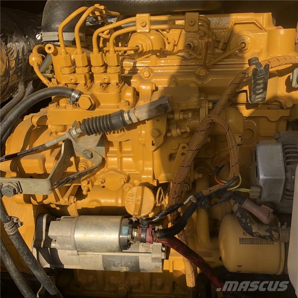 CAT 307E2 中型挖掘机