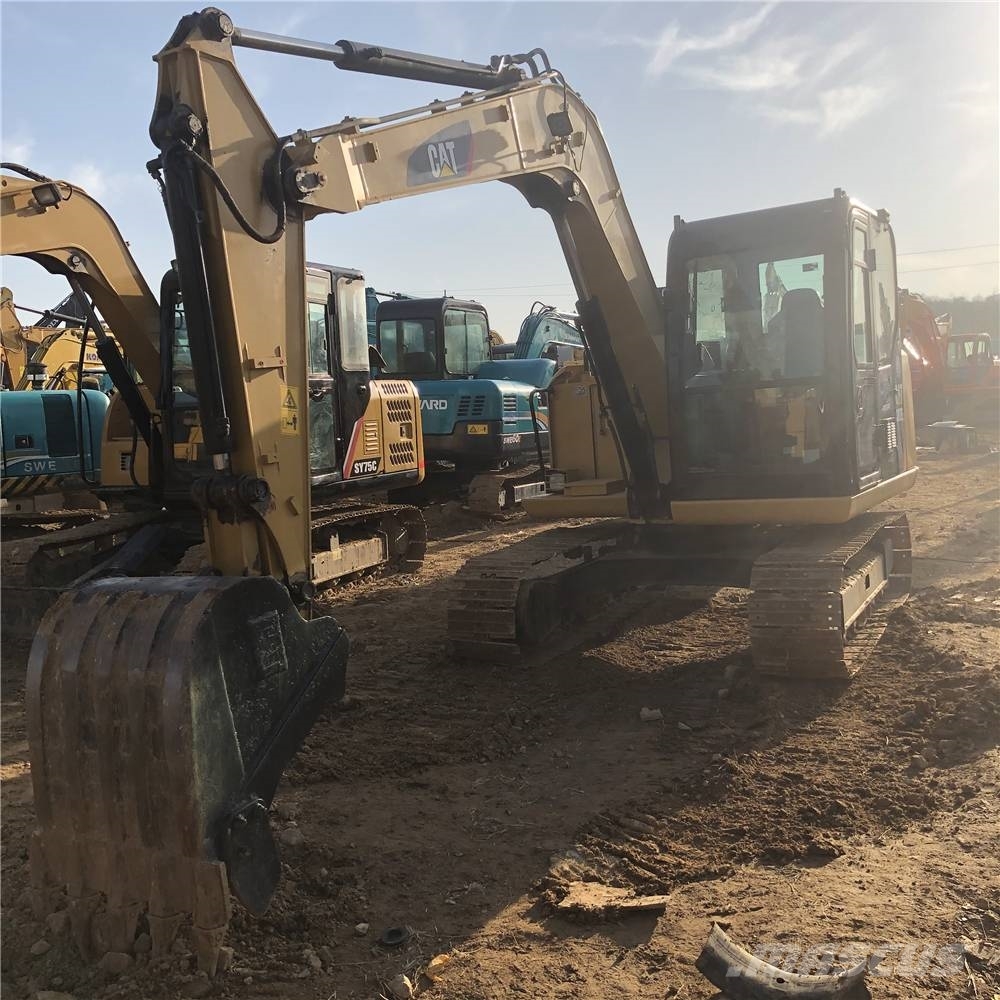 CAT 307E2 中型挖掘机