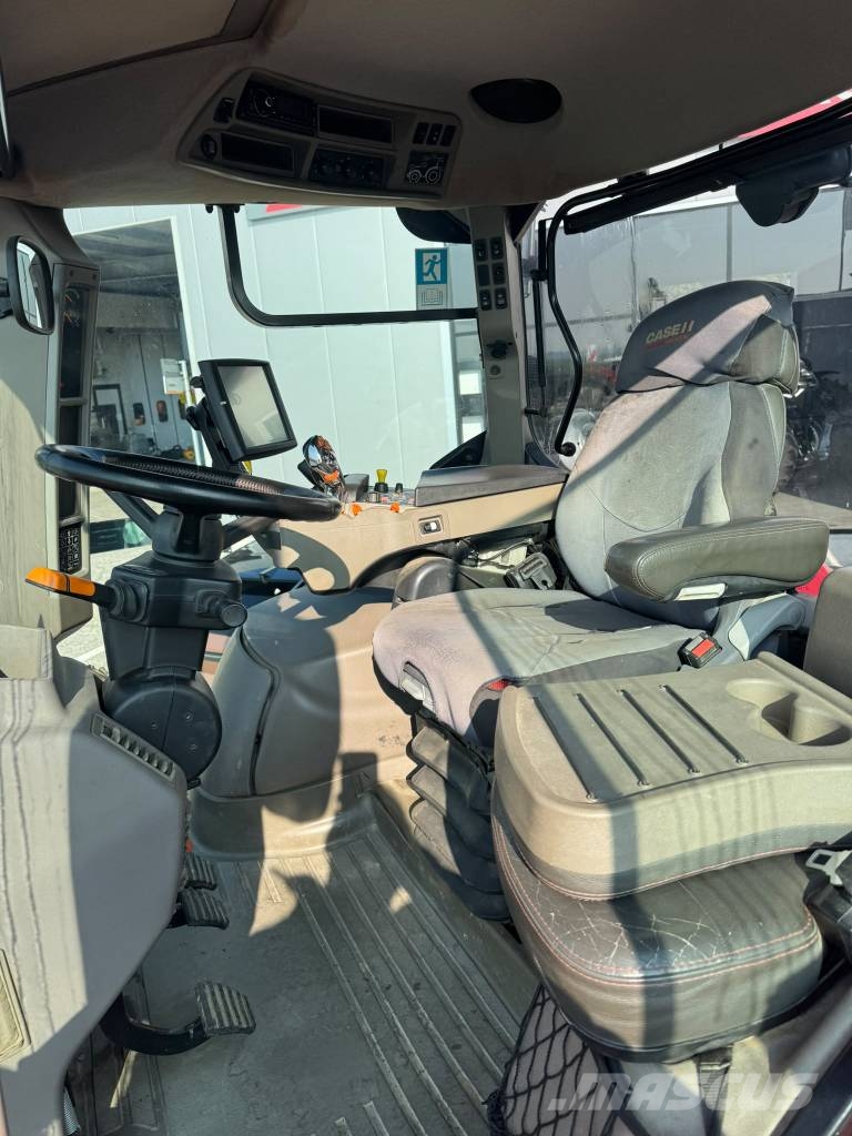 Case IH Optum 300 CVX الجرارات