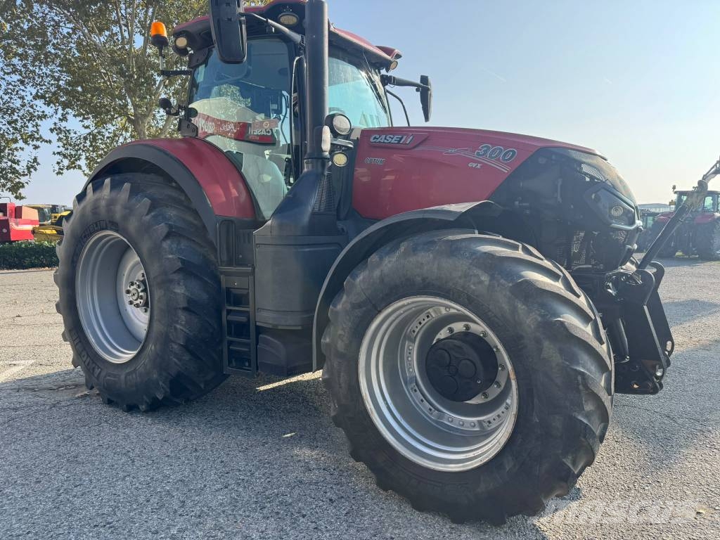 Case IH Optum 300 CVX الجرارات
