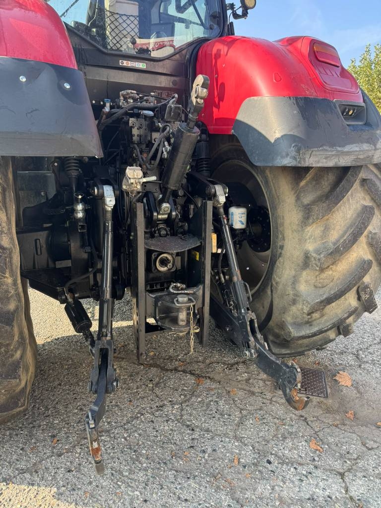 Case IH Optum 300 CVX الجرارات