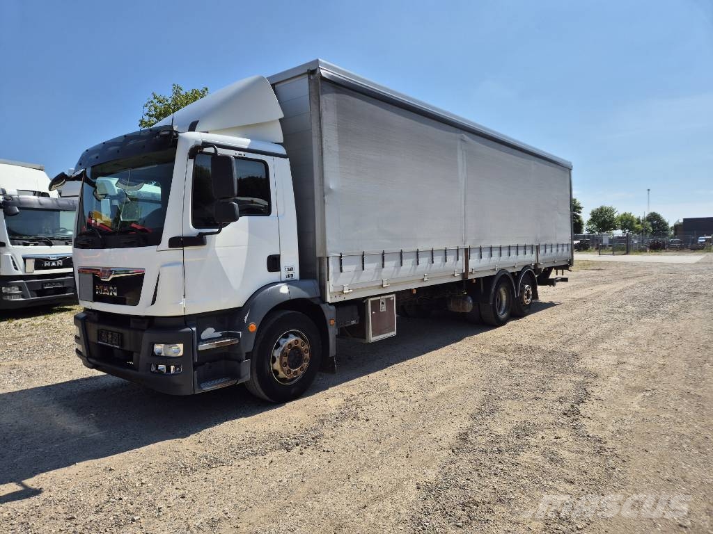 MAN TGM 26.290 6x2-4 //Lift// Nákladné vozidlá s bočnou zhrnovacou plachtou