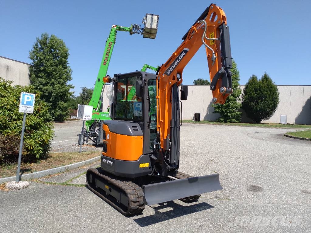 Develon DX 27 Z-7 Minigraafmachines < 7t