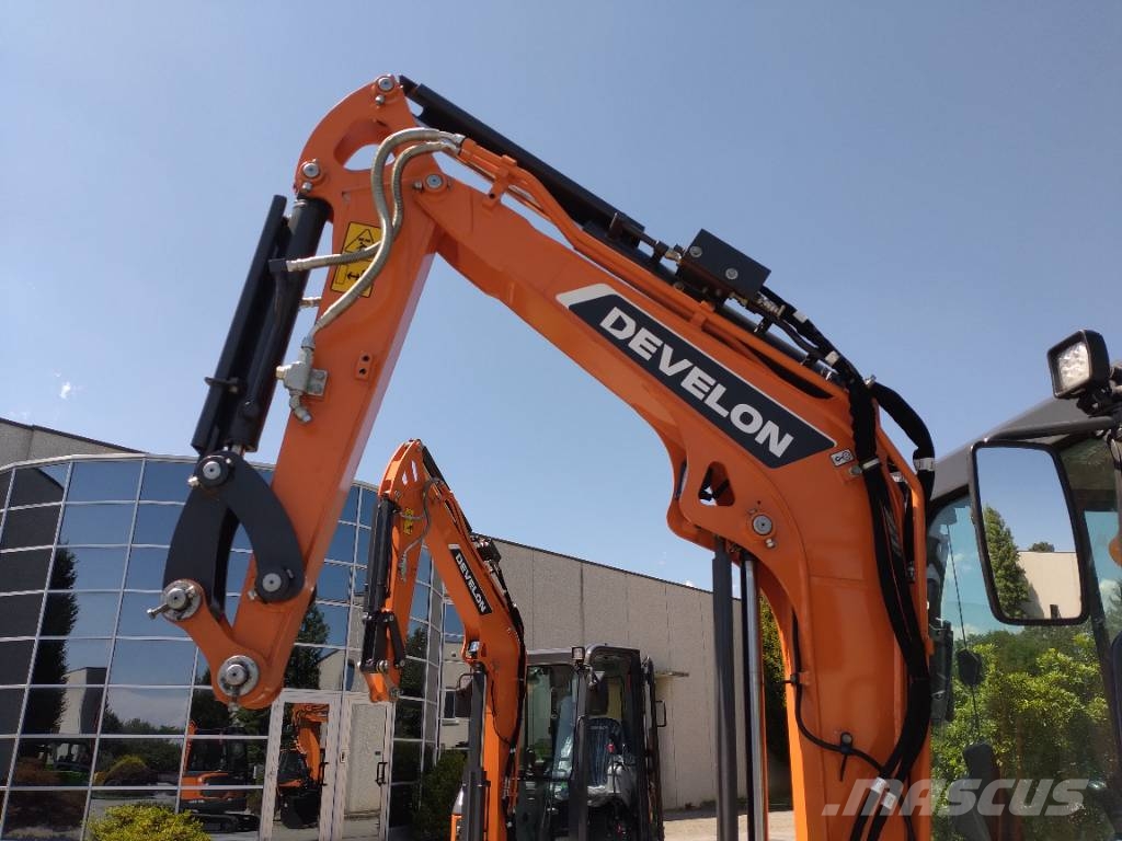 Develon DX 27 Z-7 Minigraafmachines < 7t