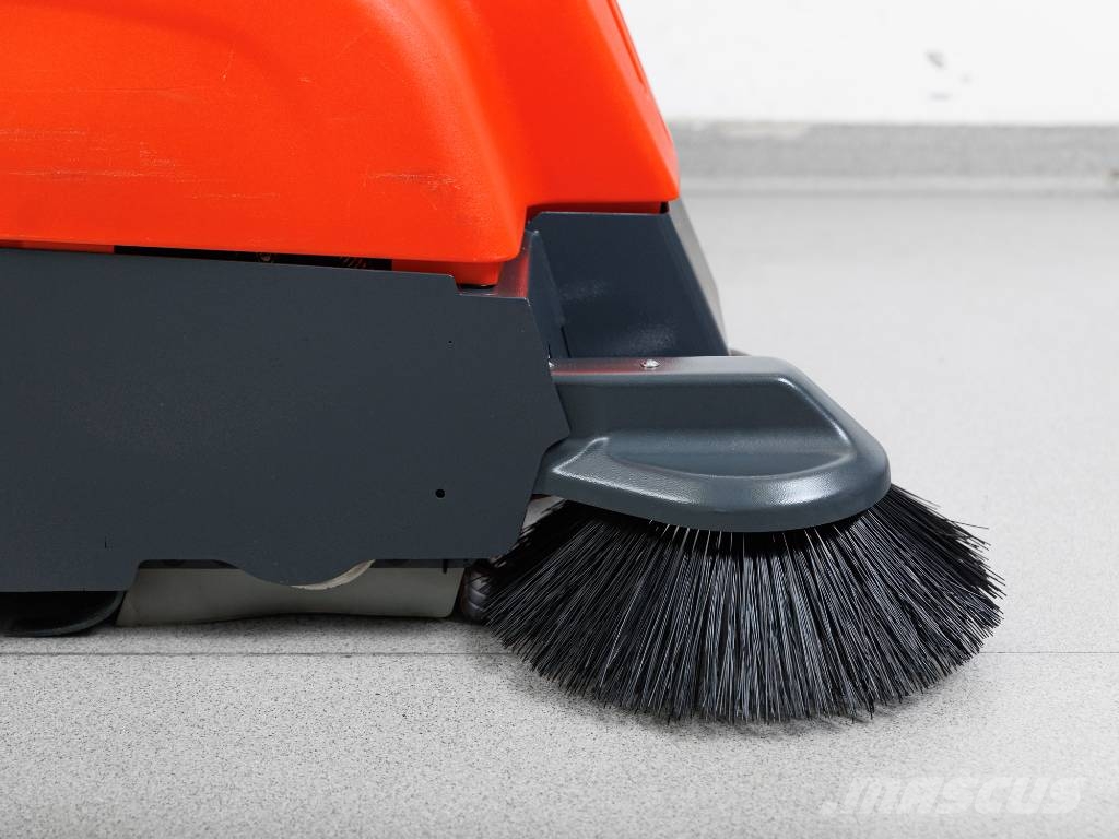 Hako Sweepmaster P800 - Benzin Sweeper Innenraumkehrmaschinen