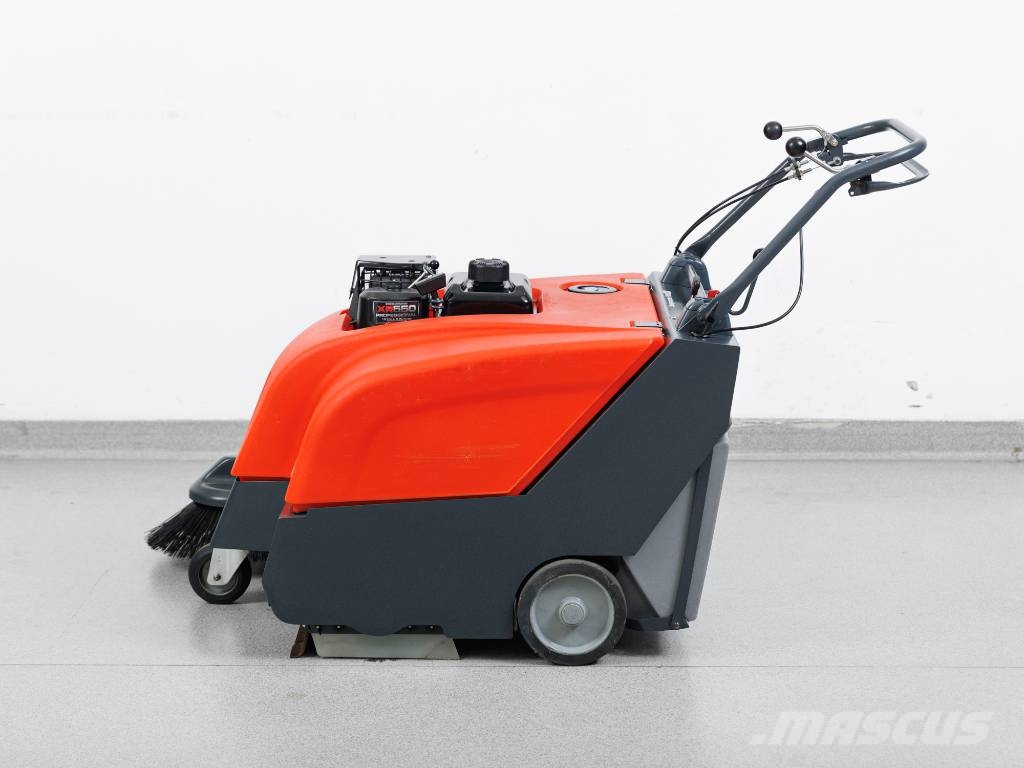 Hako Sweepmaster P800 - Benzin Sweeper Innenraumkehrmaschinen
