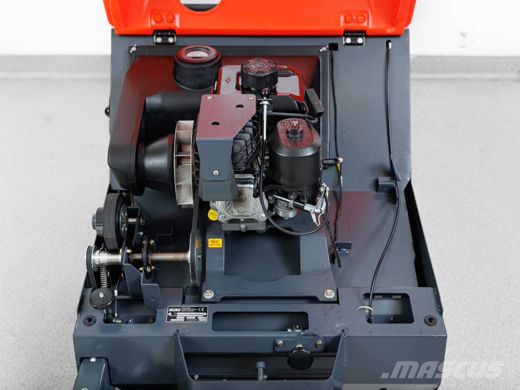Hako Sweepmaster P800 - Benzin Sweeper Innenraumkehrmaschinen