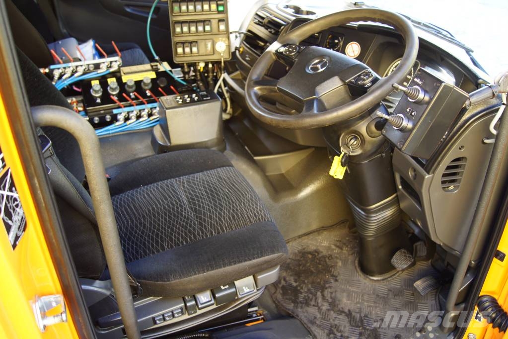 Mercedes-Benz ATEGO 1324/E 6/TÜV/FAUN Viajet 6 R+L+H Aufbaumotor Camión de barrendero