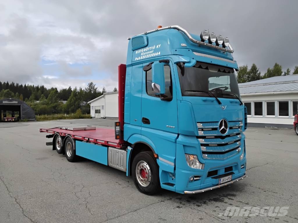 Mercedes-Benz Actros 2563 Camiones de cama baja