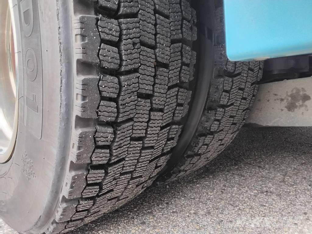 Mercedes-Benz Actros 2563 Camiones de cama baja