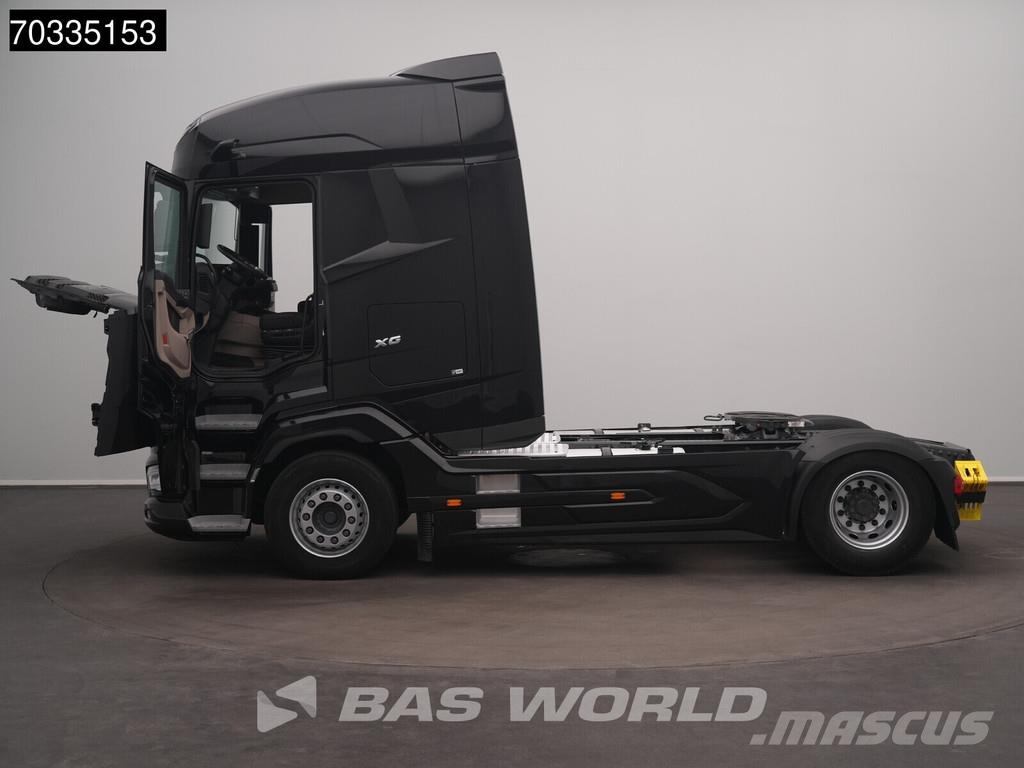DAF XG 480 4X2 Retarder 2x Tanks Standklima ACC Tractor Units