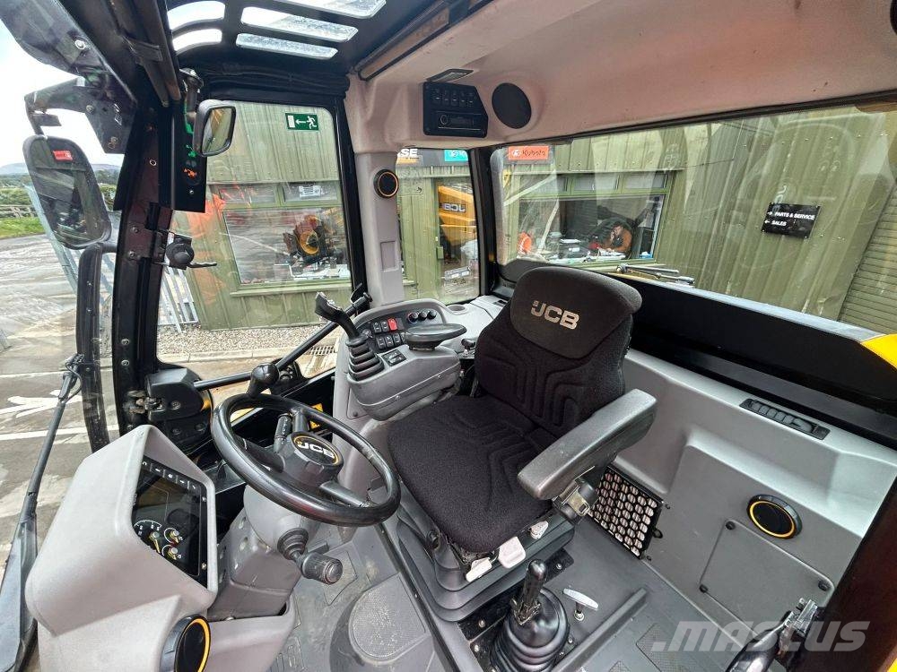 JCB TM 420 Сельскохозяйственные телескопические погрузчики