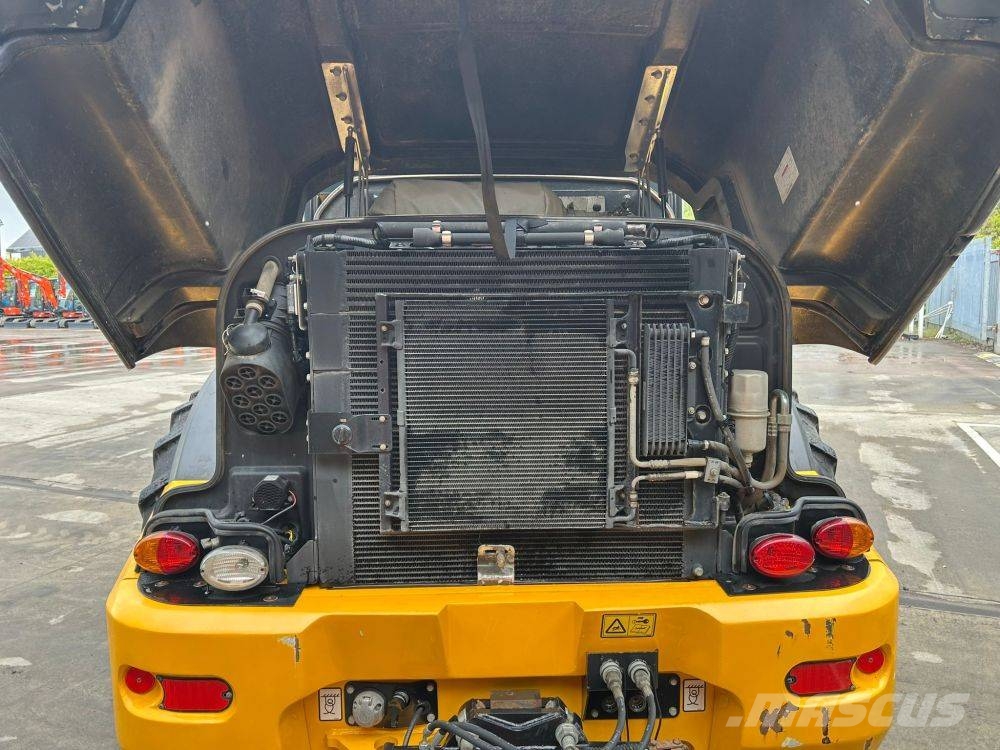 JCB TM 420 Сельскохозяйственные телескопические погрузчики