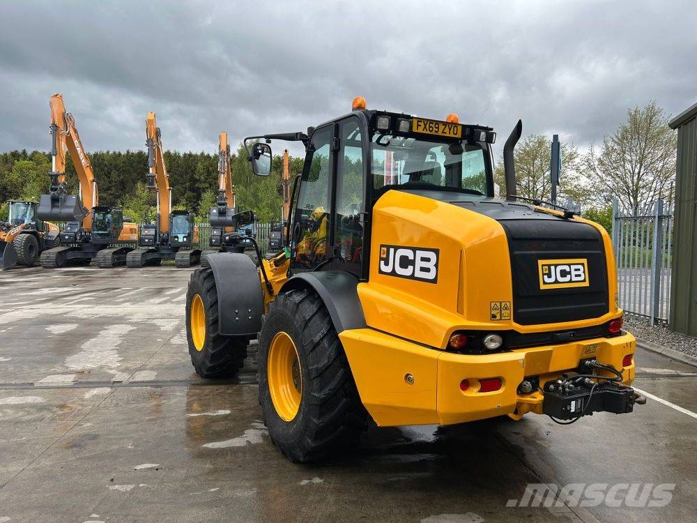 JCB TM 420 Сельскохозяйственные телескопические погрузчики