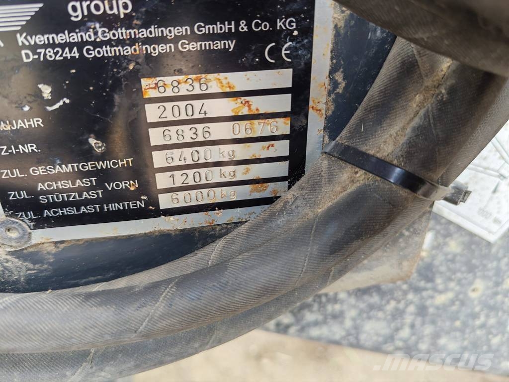 Vicon RF135 Rundballenpressen