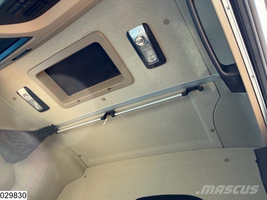 Mercedes-Benz Actros 1845 EURO 6d Vetopöytäautot