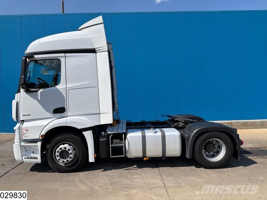 Mercedes-Benz Actros 1845 EURO 6d Vetopöytäautot