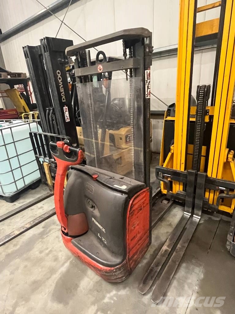 Linde L10 /379/ V-4010 OB Ручные штабелёры