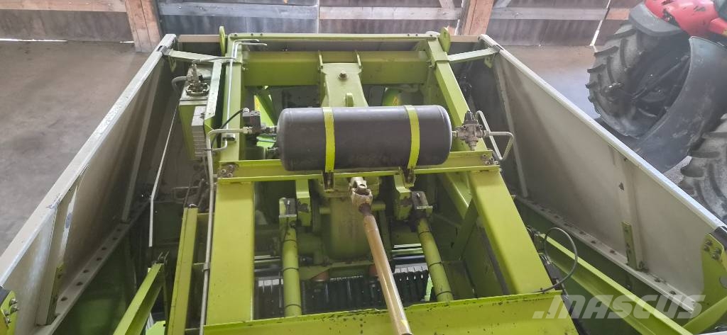CLAAS 2200 Vierkante balenpers