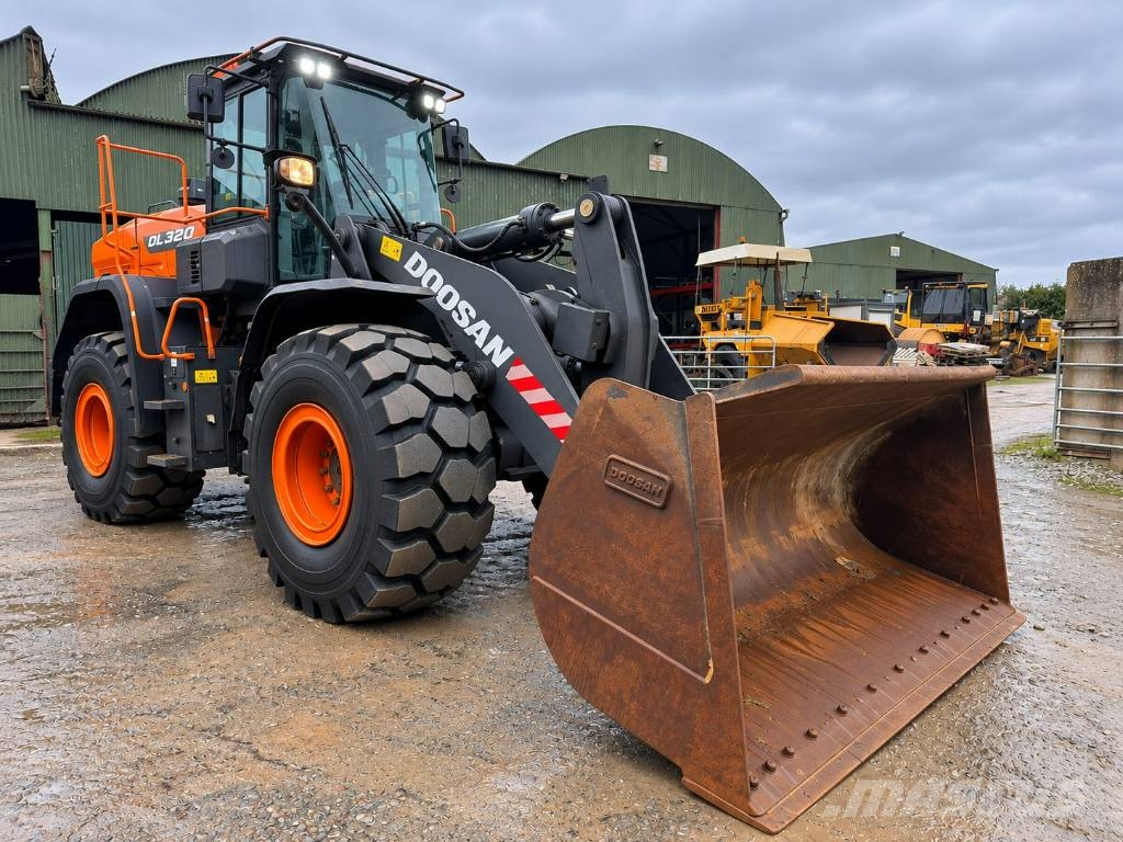 Doosan dl 320-7 Rataslaadurid