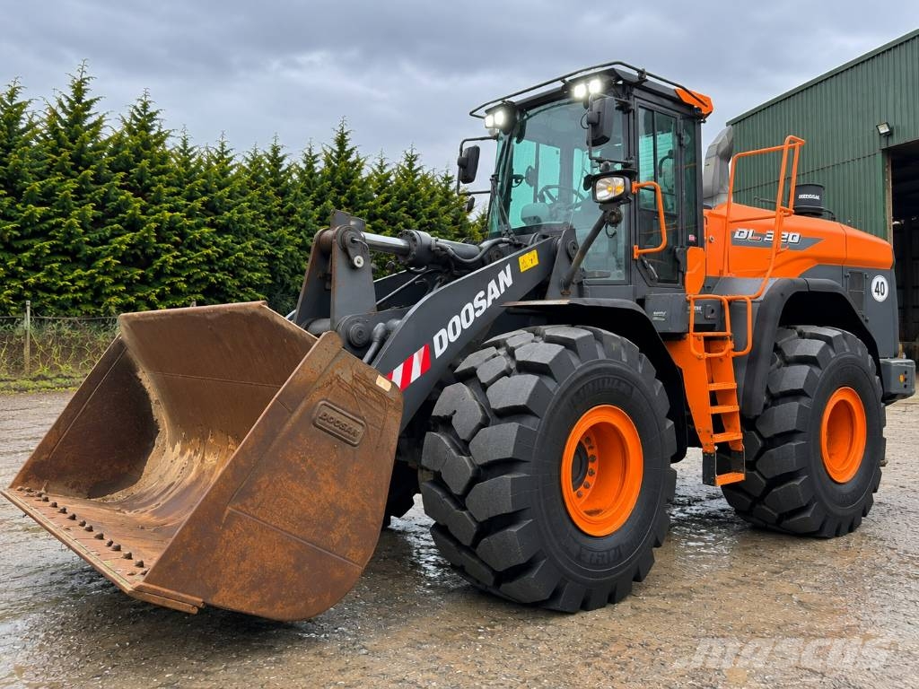 Doosan dl 320-7 Rataslaadurid
