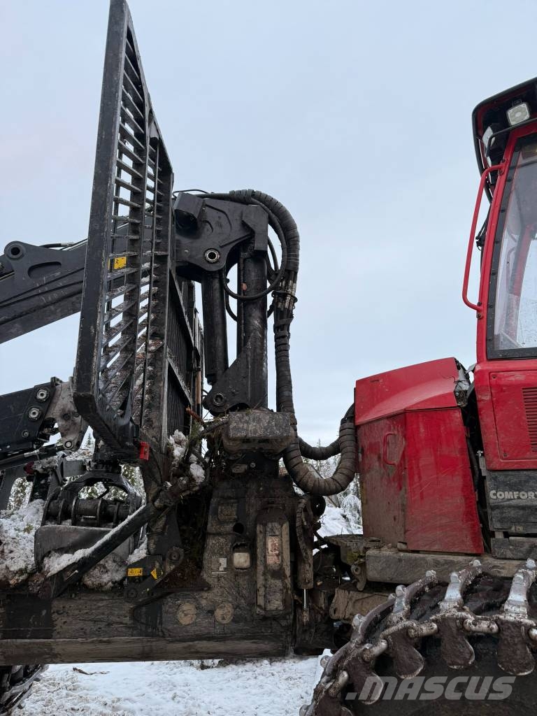 Komatsu 895 Forvarderi
