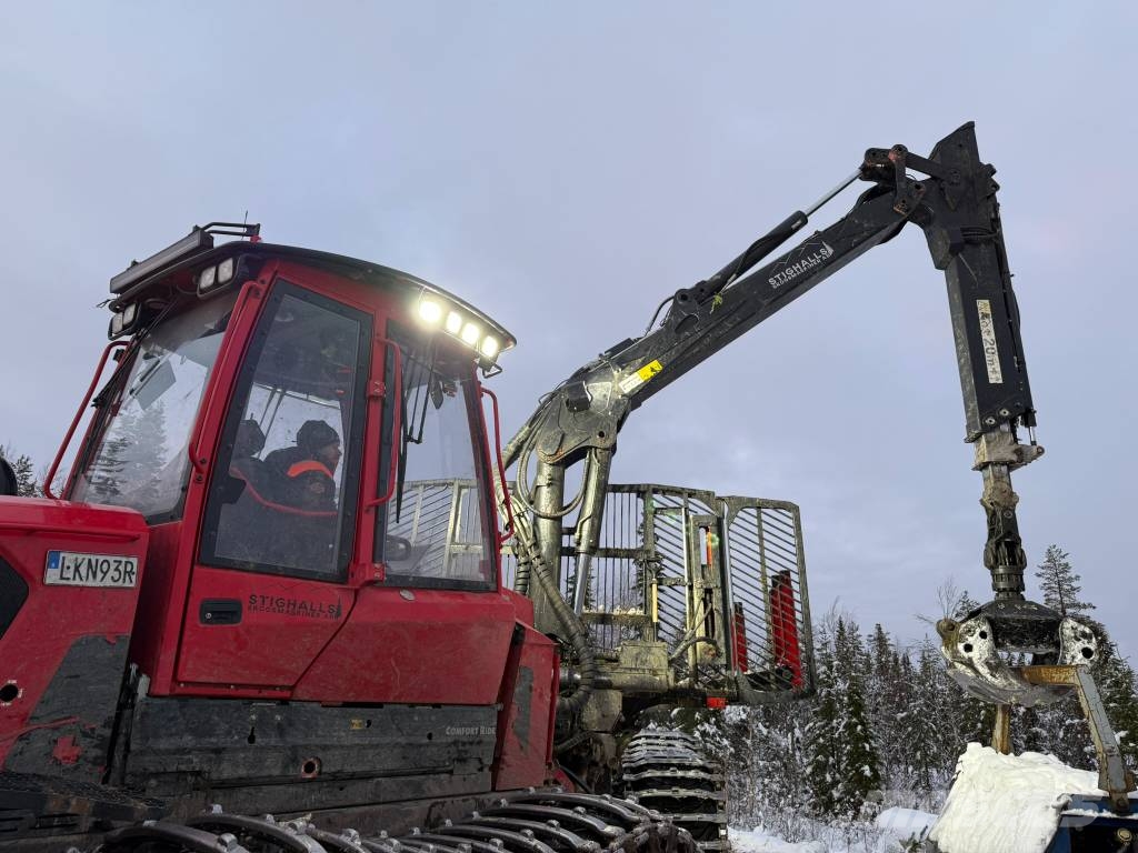 Komatsu 895 Forvarderi