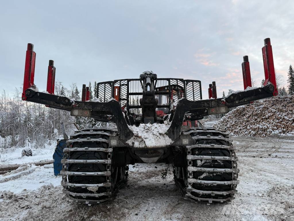 Komatsu 895 Forvarderi
