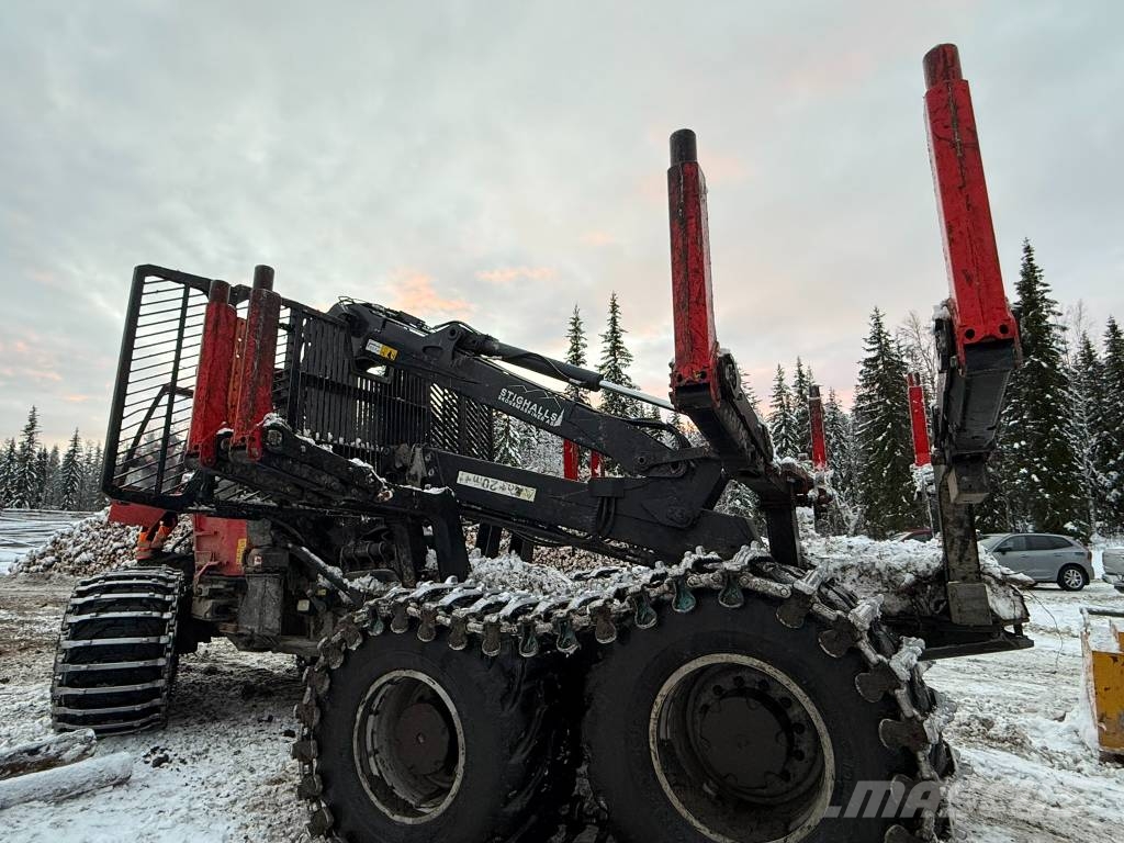 Komatsu 895 Forvarderi