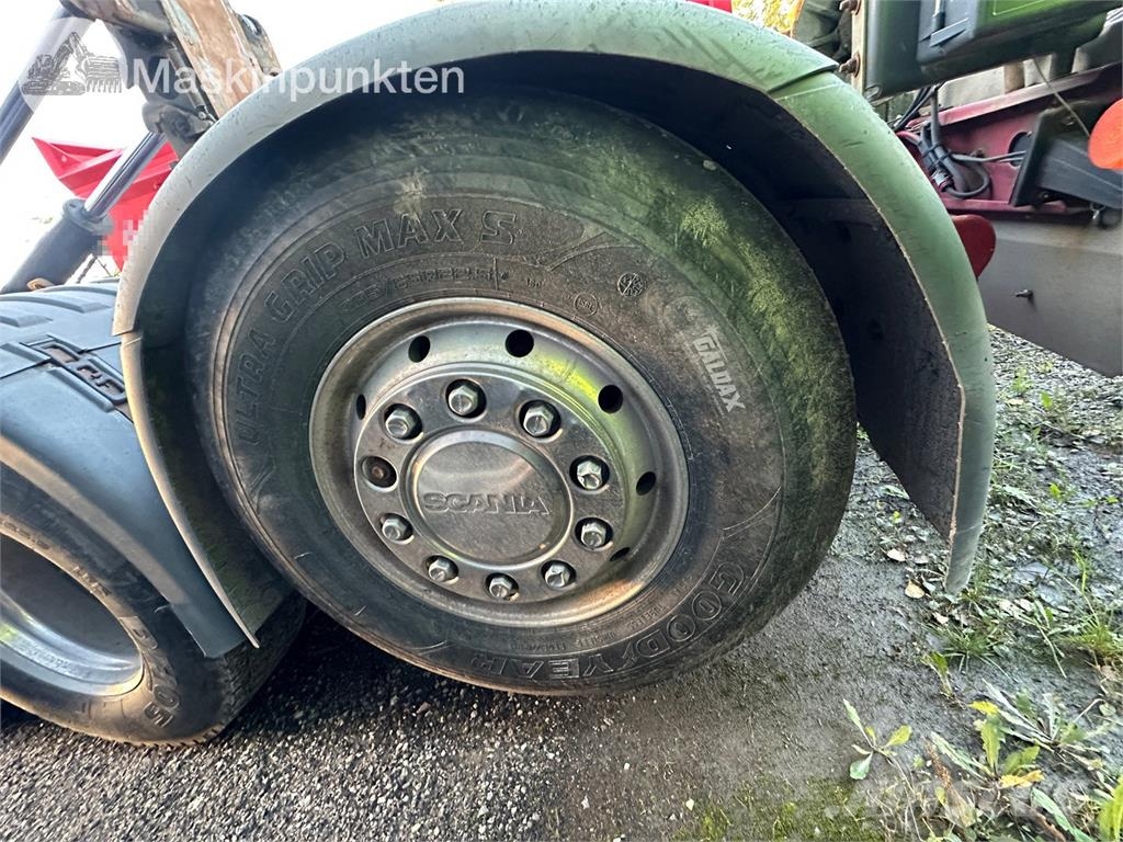 Scania R580LB8X4*4HSA Camion ampliroll