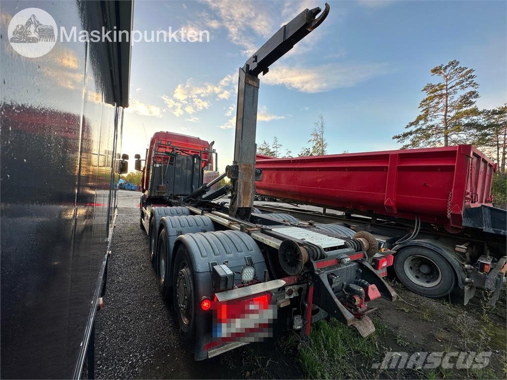 Scania R580LB8X4*4HSA Camion ampliroll