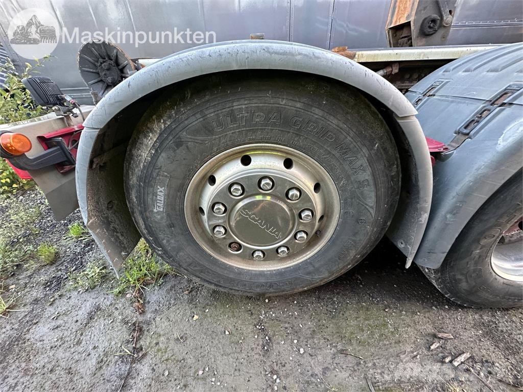 Scania R580LB8X4*4HSA Camion ampliroll