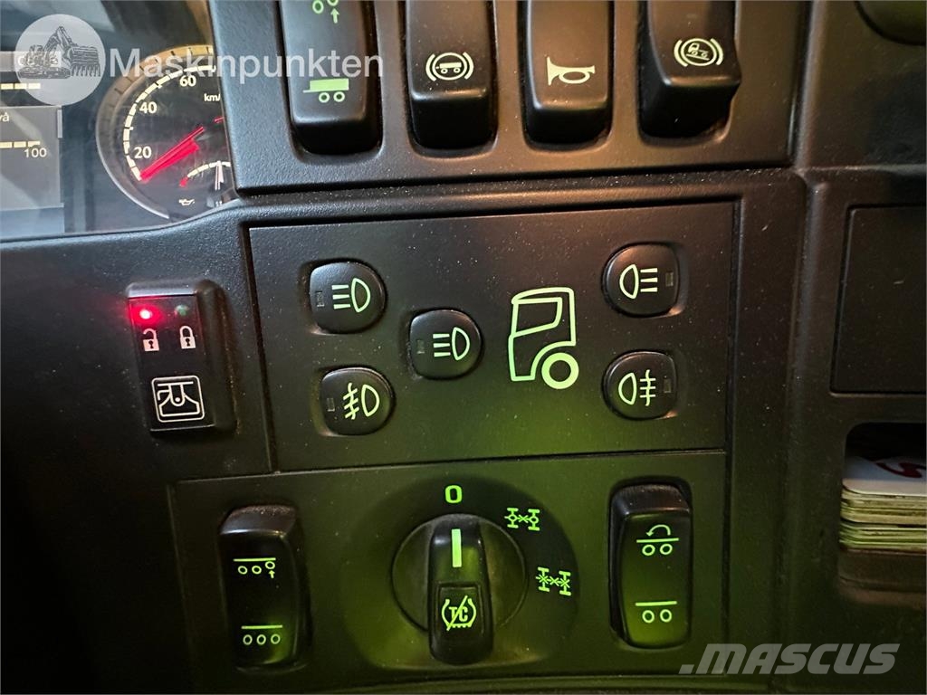 Scania R580LB8X4*4HSA Camion ampliroll