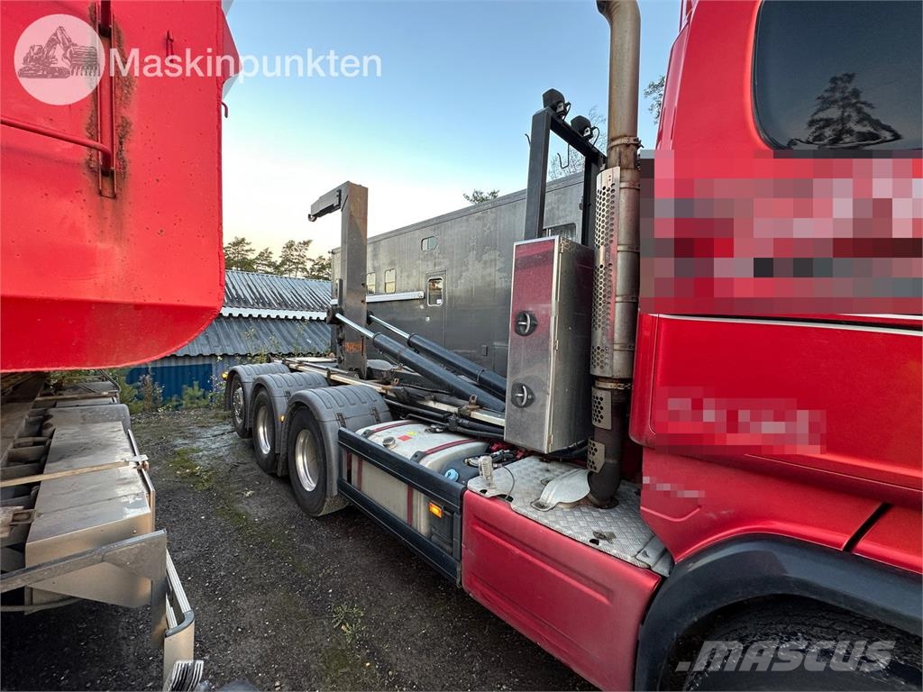 Scania R580LB8X4*4HSA Camion ampliroll