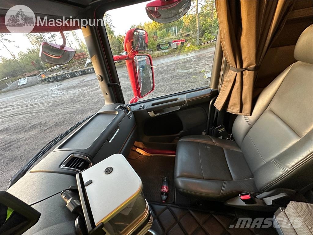 Scania R580LB8X4*4HSA Camion ampliroll