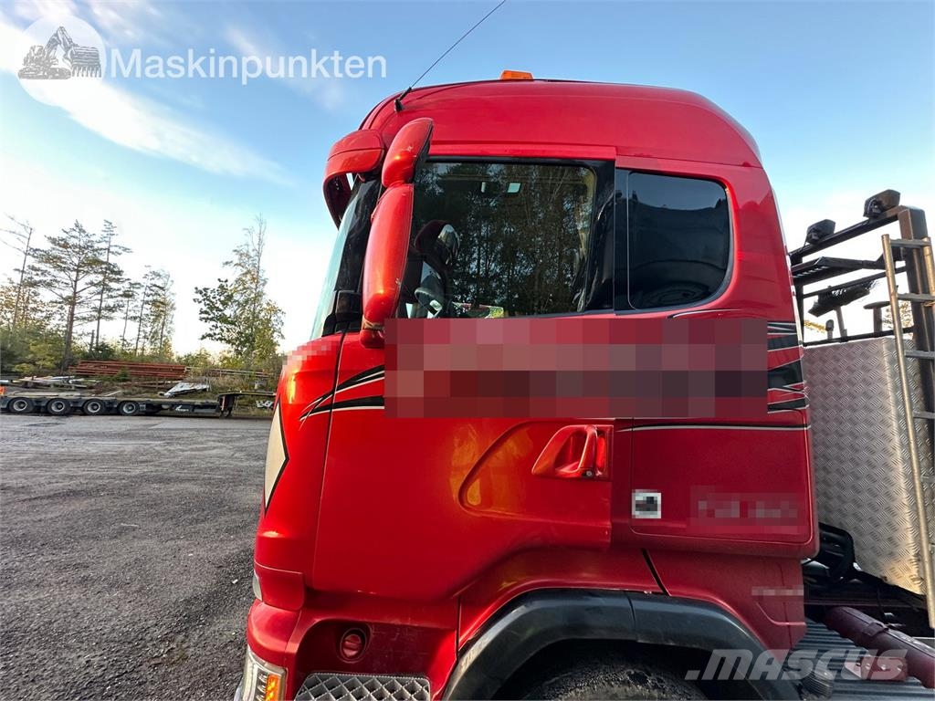 Scania R580LB8X4*4HSA Camion ampliroll