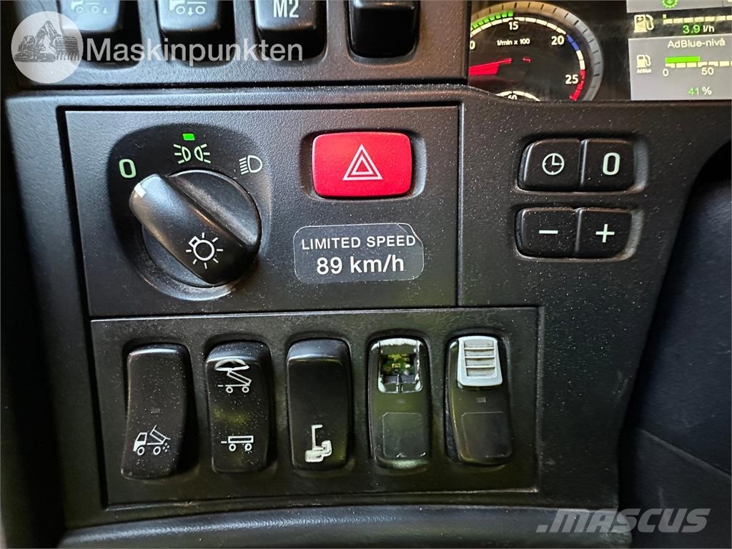 Scania R580LB8X4*4HSA Camion ampliroll
