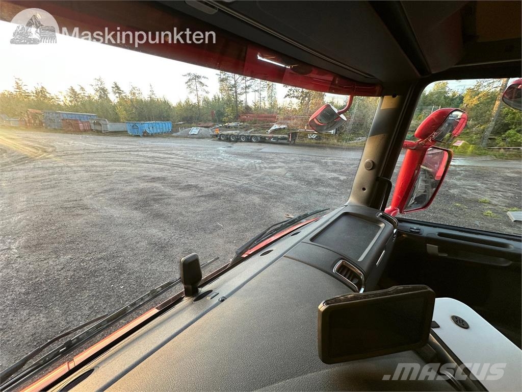 Scania R580LB8X4*4HSA Camion ampliroll
