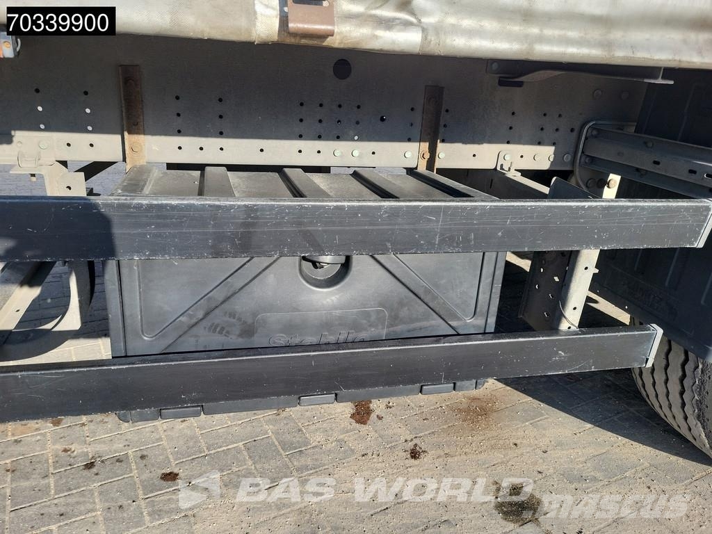Schmitz Cargobull SCB*S3T 3 axles Sliding Roof MOT 01/27 Curtain sider semi-trailers
