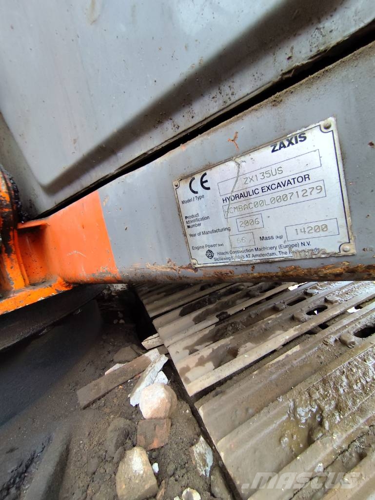 Hitachi ZX 135 US Rupsgraafmachines