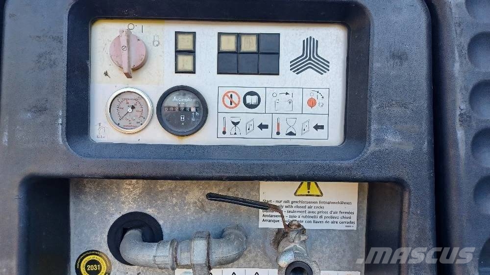 Compair C38 G12 csavarkompresszor + 8 KW-os agregátor Компресори