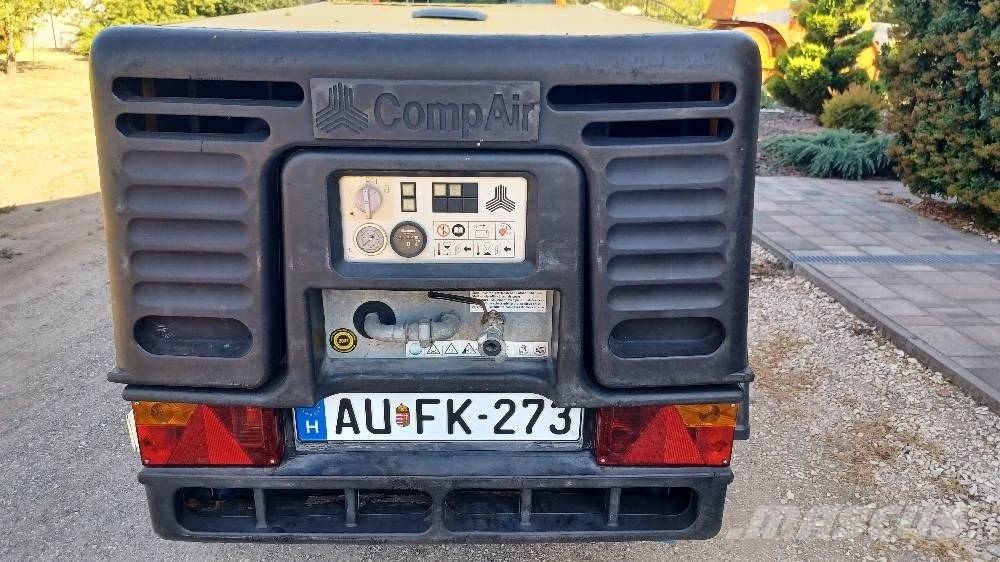 Compair C38 G12 csavarkompresszor + 8 KW-os agregátor Компресори
