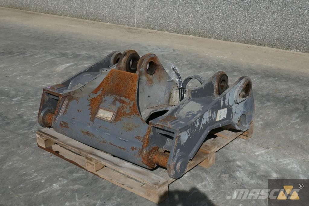 CAT 966/972 Quick coupler Brze spojke