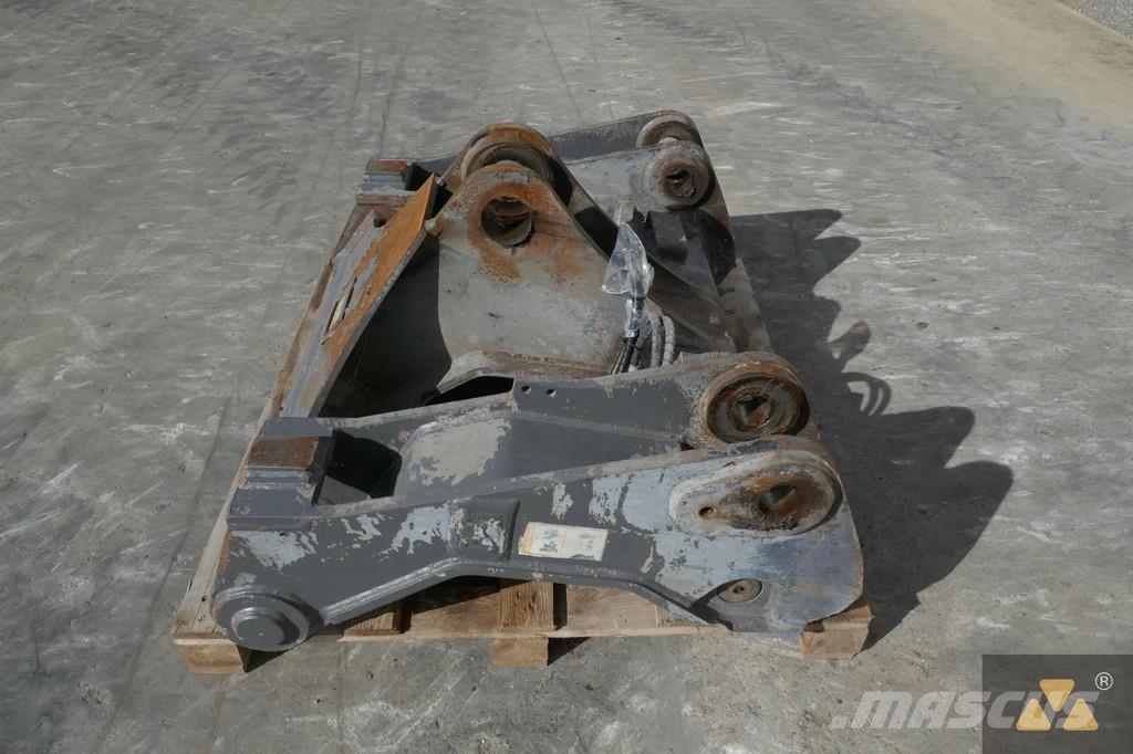 CAT 966/972 Quick coupler Brze spojke